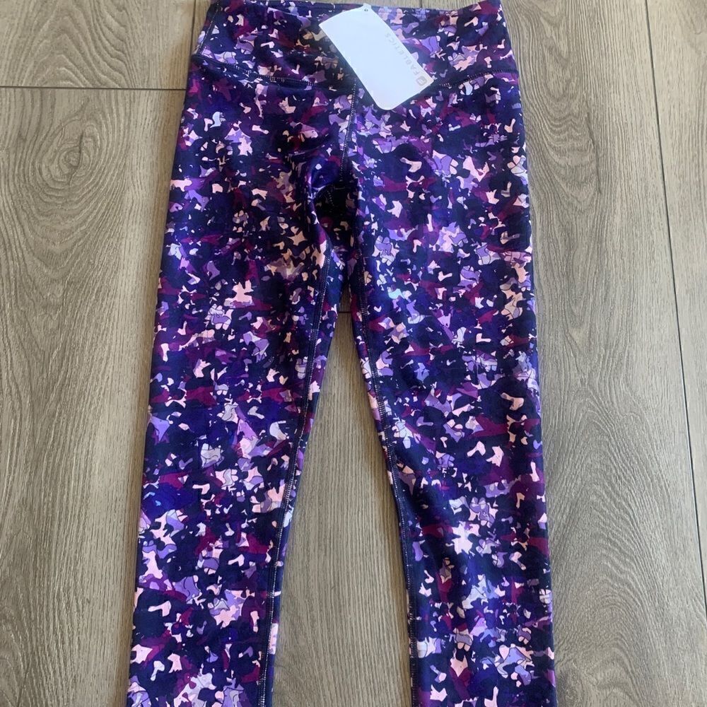 Fabletics Salar capri, moisture wicking compression fabric